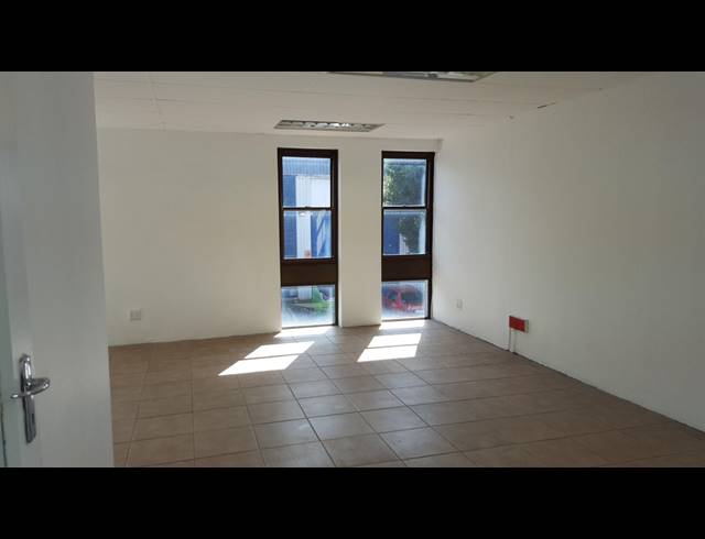 948M² FACTORY TO LET IN BELLVILLE CENTRAL